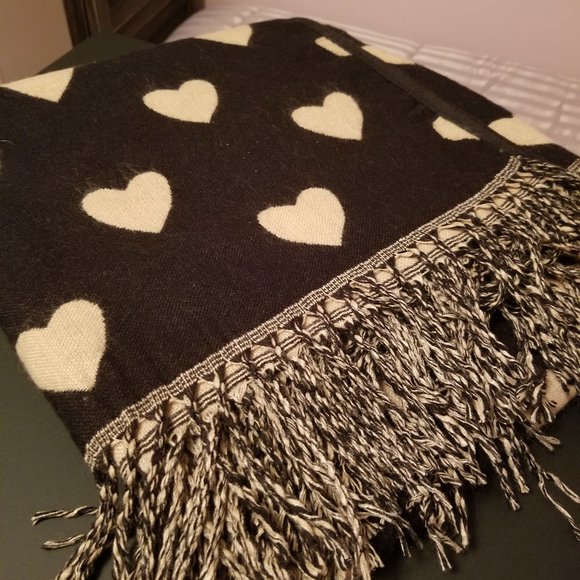 Poncho - Picture 5 of 5